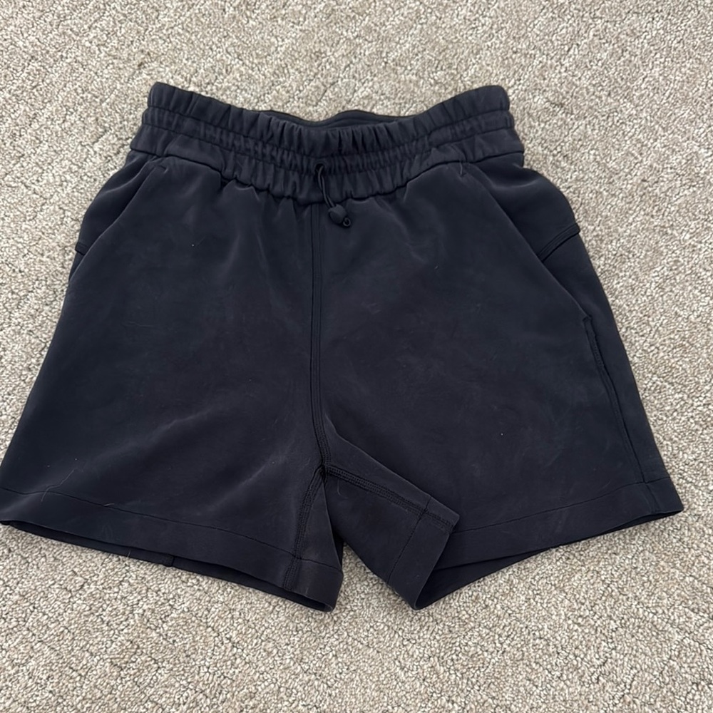 Lululemon soft stream shorts